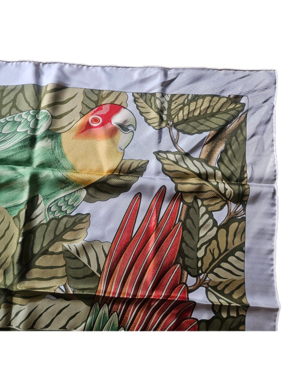 Vintage Hermès Les Perroquets silk scarf - Picture 3 of 4